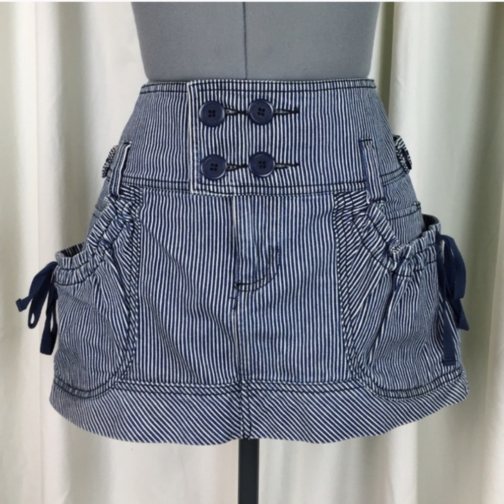 BB Dakota Navy White Striped Mini